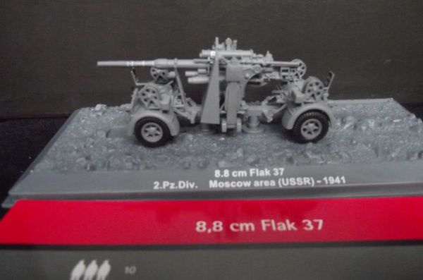 1/72 Die Cast Metal 8.8 Flak 37 2.Pz.Div. Moscow area (USSR)