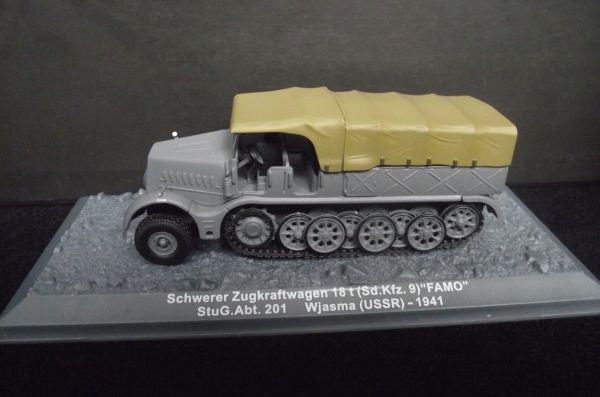 1/72 Die Cast Metal Schwerer Zugkraftwagen 18 t (Sd. Kfz. 9)